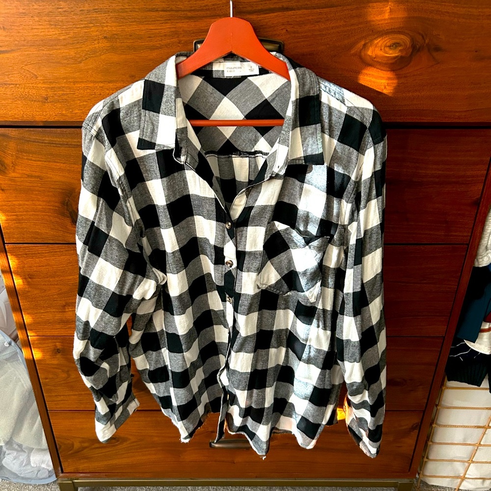 Maurice’s 2x plus plaid flannel black and white